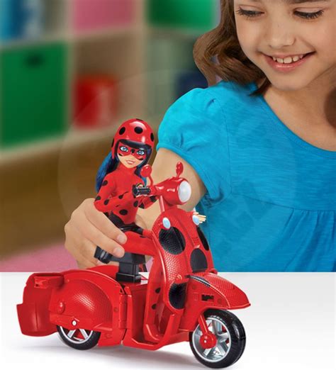 MIRACULOUS Kuzelná Beruška - figurka LadyBug na skútru