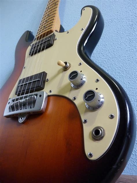 Peavey electric guitar - Buy vintage Peavey guitar at Hender Amps ...