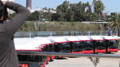 El transporte público en Sevilla Cien nuevos vehículos de gas se