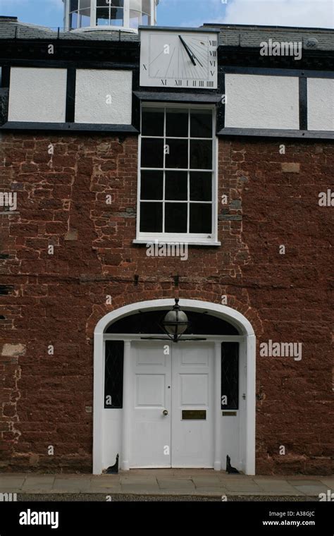 Old House Exeter Cathedral Close Stock Photo Alamy