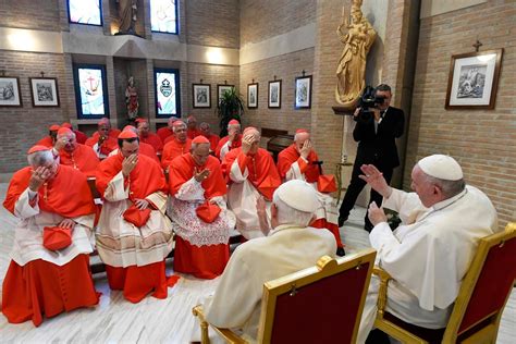 As Fue La Visita De Los Nuevos Cardenales Al Papa Em Rito Benedicto