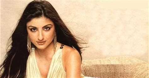 Bollywood Boobs Sex Nude Gorgeous Soha Ali Khan Without Bra