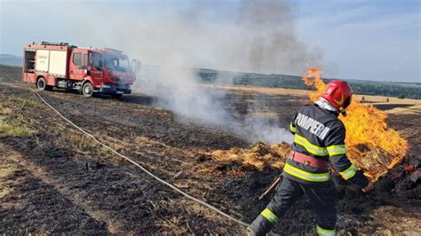 Incendiu provocat de un scurtcircuit într o localitate din Botoșani