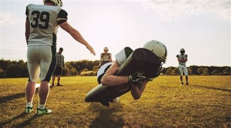 5 Linebacker Drills to Improve Speed, Reads, and Tackling