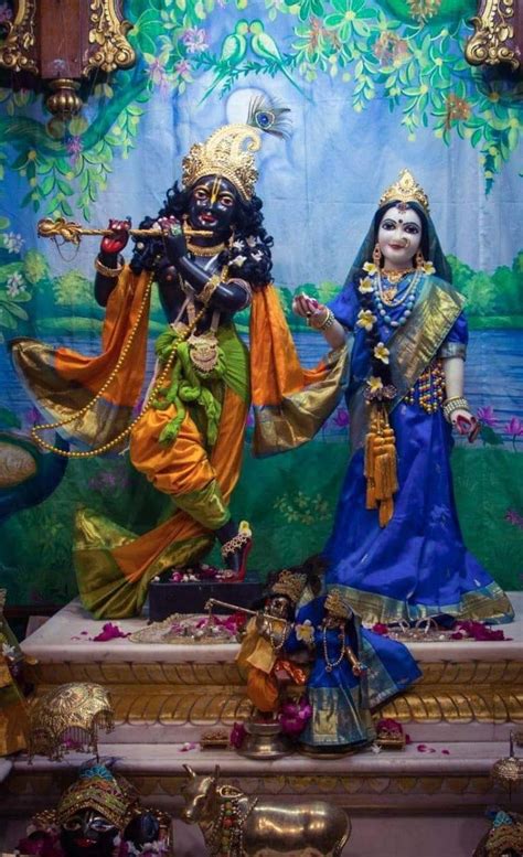 Pin By Naga Kishore Raja On Lord Radhakrishna Hinduism Art Radha