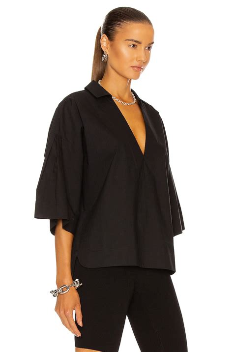 Frame Channing Popover Top In Noir Fwrd