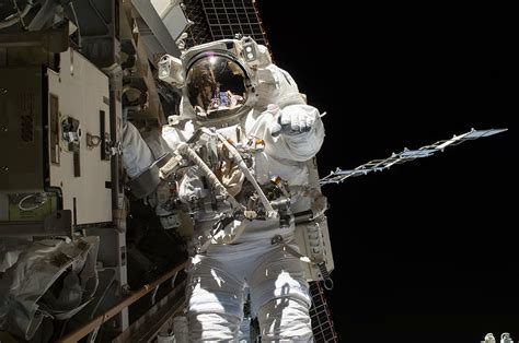 Spacewalk 1080P, 2K, 4K, 5K HD wallpapers free download | Wallpaper Flare