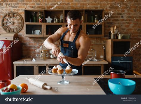 4 917 Naked Cooking Images Stock Photos Vectors Shutterstock