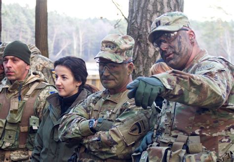 DVIDS - Images - Lt. Gen. Christopher Cavoli visits the JMTG-U [Image 4 ...