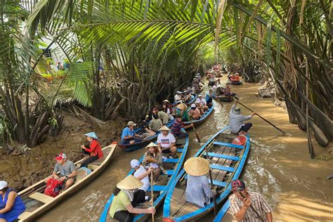 Phung Island (Phoenix Islet) in Ben Tre - Scooter Saigon Tours