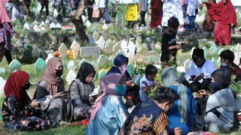 Mengenal Tradisi Ziarah Ke Makam Sebelum Puasa Di Berbagai Daerah