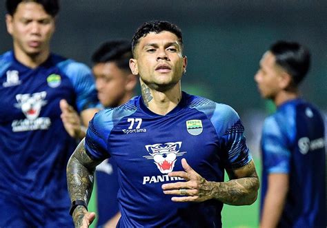 Gawat 9 Pemain Persib Yang Habis Kontrak 2024 Berpeluang Hengkang