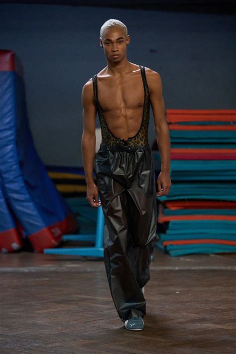 Fashion Show Mens Fashion Fashion Outfits Men Wearing Lingerie Gay Aesthetic Androgynous