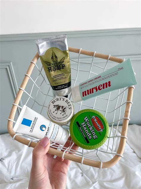 5 Super Effective Hand Creams for Extremely Dry, Cracked Hands - The