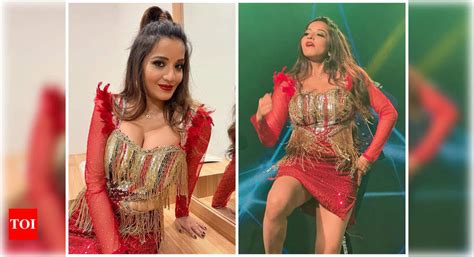 Monalisa Sets The Stage On Fire With Her Dance Moves Bhojpuri Movie