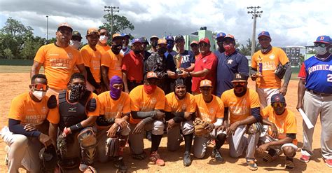 Manolitoenelplay Policía Nacional campeón del Torneo de Softbol