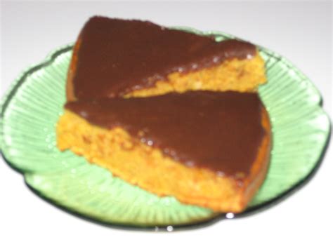 Gateau De Carottes Avec Glacage Au Chocolat