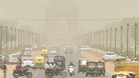 India Delhi Residents Choke As Dust Blankets Capital Bbc News