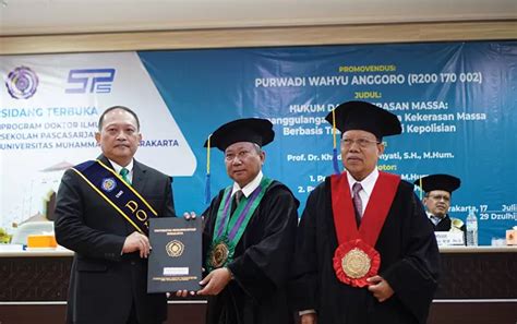 Kombespol Purwadi Wahyu Anggoro Resmi Menyandang Gelar Doktor Di UMS