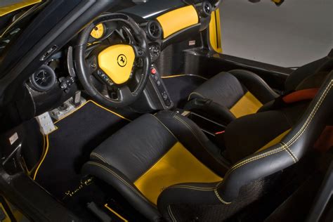 SPORTS CARS: ferrari enzo interior