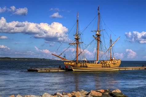 Godspeed Tall Ship From The Jamestown Settlement Berthed T Flickr