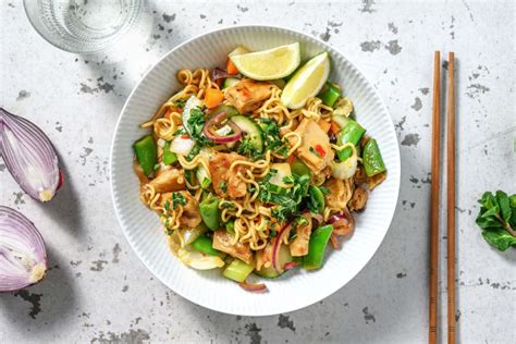 Oosterse Noedels Met Vegetarische Kipstukjes Recept Hellofresh