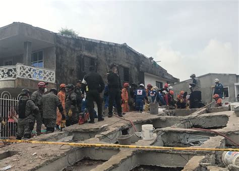 Al Menos 5 Muertos Y Varios Atrapados Por Derrumbe De Edificio En