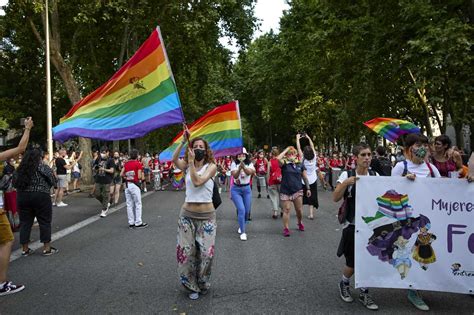 Los Organizadores Del Orgullo Explican Las Trabas De Almeida Y Villac S