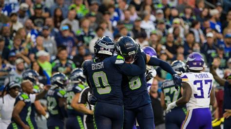 Seattle Seahawks Injury Update Bush Concussed Blount And Hall Injured