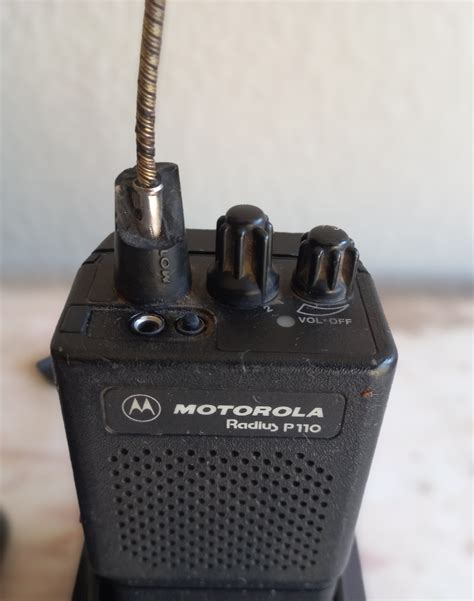 Two Way Radios Motorola 2 Way Radios P110 Model Htn9804a Was Sold