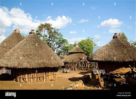 Africa Ethiopia Konso Village Thatched Roof Huts Stock Photo Alamy