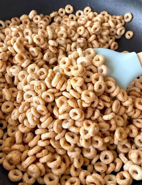 Hot Buttered Mini Donut Cheerios Recipe Easy Homemade Snacks Homemade Snacks Cheerios