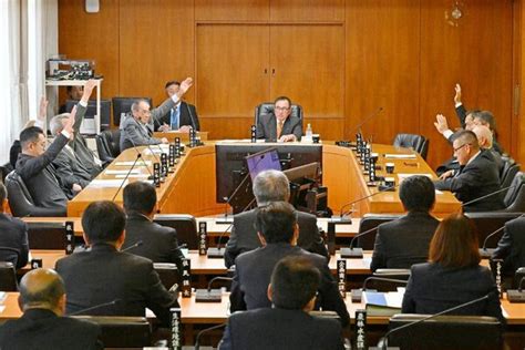 【写真・画像】玄海町議会、核のごみ調査請願採択 特別委で賛成多数 原発立地で初 4月26日に本会議で採択へ 行政・社会 佐賀新聞ニュース 佐賀新聞