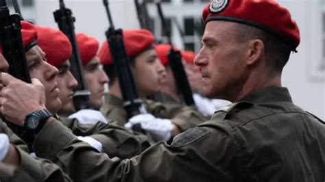 Historia Real De Eismayer El Militar Gay Que Sacudi Los Cimientos Del Ej Rcito