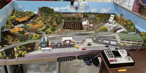 N scale switching layout - Model railroad layouts plansModel railroad layouts plans