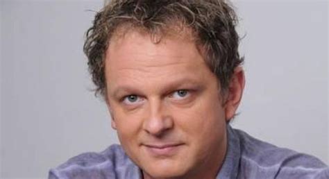 Anuntul Care Scandalizeaza Biserica Prima Vedeta Gay Din Romania Care Se Casatoreste Il