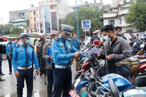 स्कुल कलेजका विद्यार्थी सुरक्षा लक्षित चेकिङ २५४ जना विद्यार्थी चालक कारवाहीमा