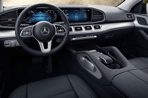 Gambar Mercedes Benz GLE-Class 2025 - Lihat Foto Interior & Eksterior | Oto