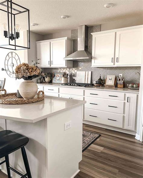 White Cabinets Black Hardware 18 Gorgeous White Kitchens With Black