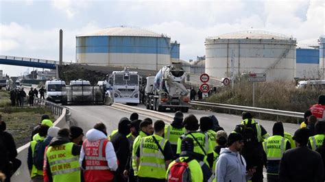 Brest Calais Marseille Fos Une grève contre la réforme des