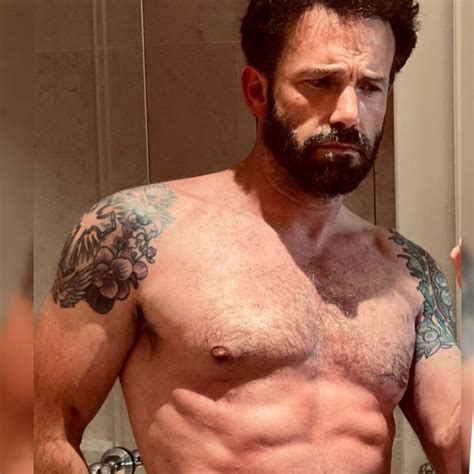 Ben Afflecks Batman Physique On Show In Ripped Shirtless Selfie