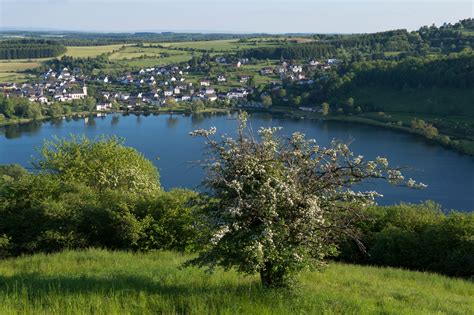 Michels Wellnesshotel Maarerlebnis Rundweg Wanderung