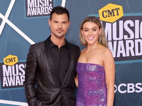 Taylor Lautner reflects on regretful moment while he…