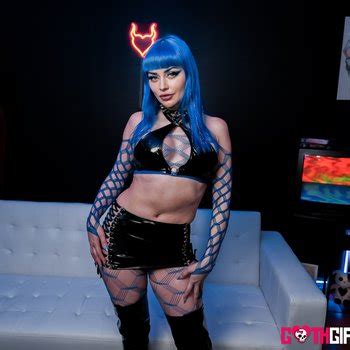 Jewelz Blu Babe Page Watch This Pornstar On FreeOnes