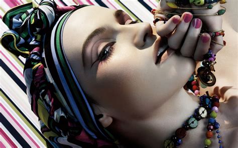 Fun Games MAC Cosmetics Wallpapers Colour Craft X2 Naked Honey Style Warrior