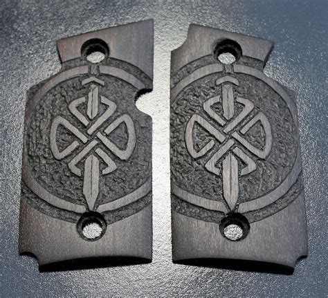 Celtic Shield Knot And Sword Black Cherokee Hills