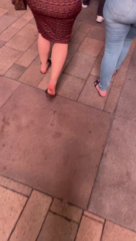 They Love Showing That Ass Tumbex