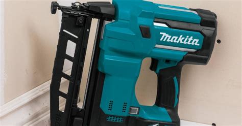 Tool Review Zone Makita 18 Volt Lxt Cordless Finish Nailer Review Xnb02z