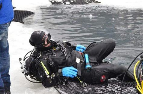 Pin By Inblack On Dry Suits Scuba Wetsuit Scuba Scuba Gear