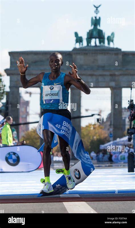 Berlin Germany Th Sep Eliud Kipchoge Of Kenia Crosses The